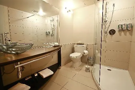 Hotel Must Quebec City 4*,